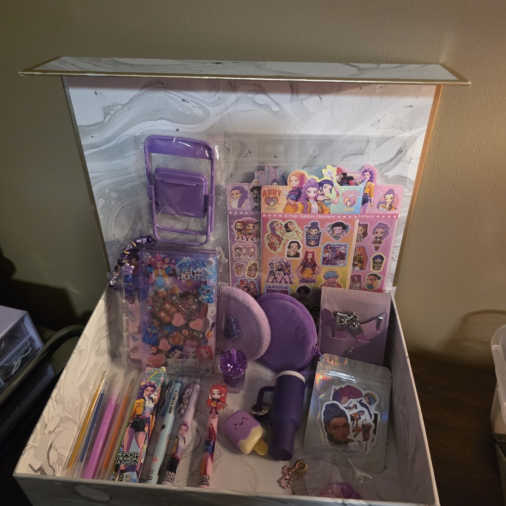Kpop Plus Purple Stationery and Accessory Set